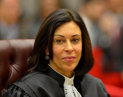 MINISTRA REGINA HELENA COSTA