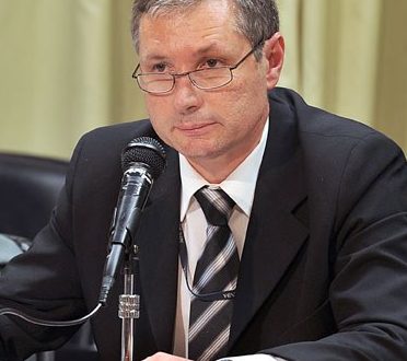 FERNANDO MOMBELLI