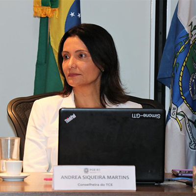 Andrea Siqueira Martins