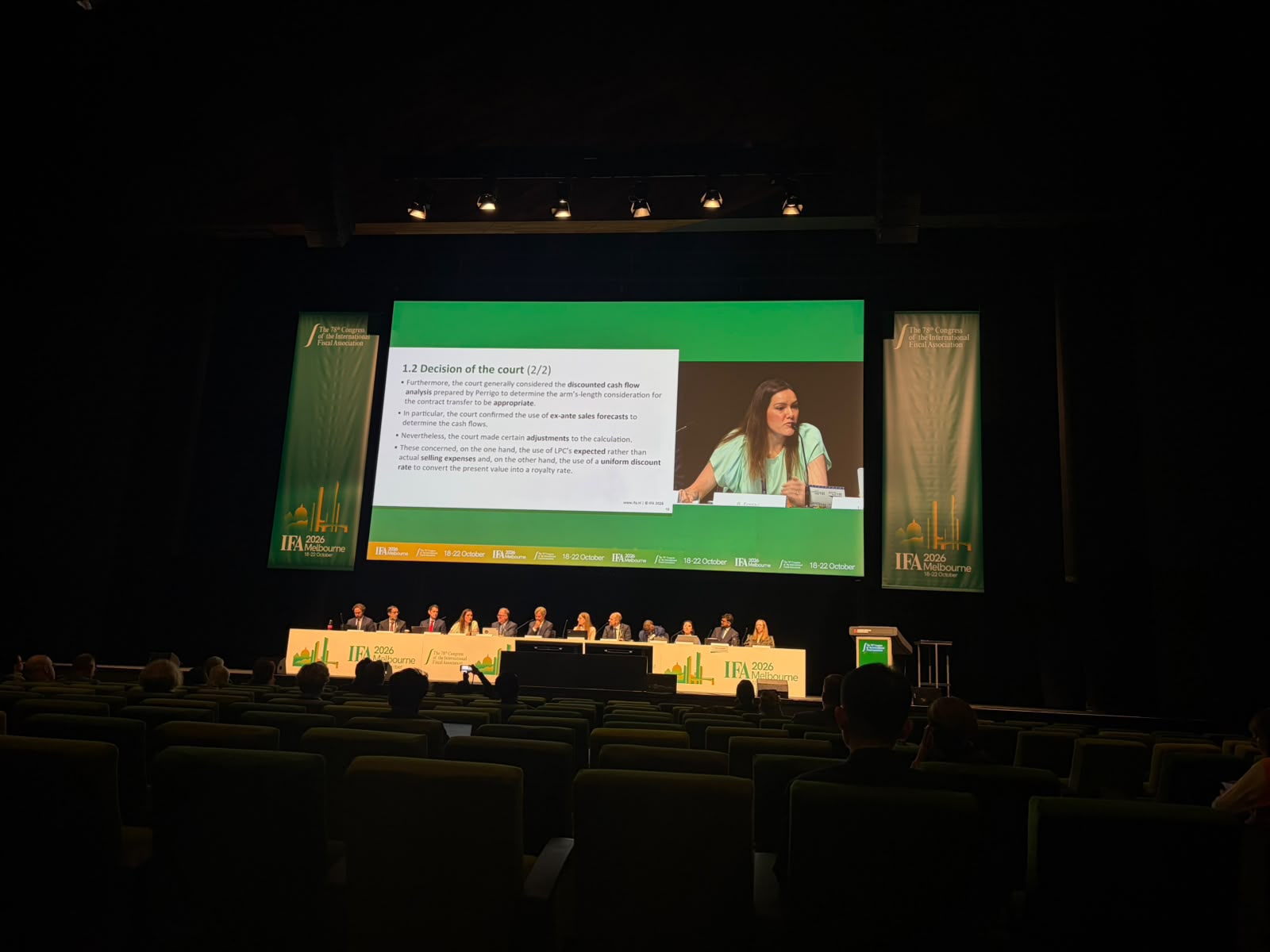 Bruna Camargo Ferrari no Seminário H do 78º Congresso da IFA