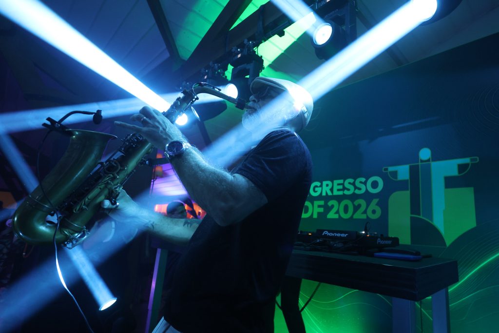 Apresentação musical na festa de encerramento do IX Congresso, no Gávea Golf Club